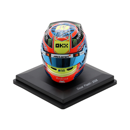 Model kasku 1:5 Oscar Piastri McLaren F1 2026
