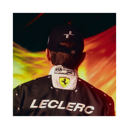 Czapka z daszkiem Charles Leclerc Singapore GP Scuderia Ferrari F1 2026
