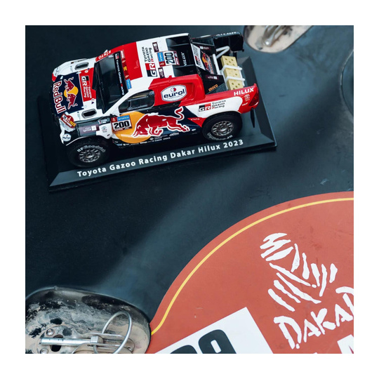 Model samochodu 1:24 Dakar Winner Hilux T1+ Toyota Gazoo Racing