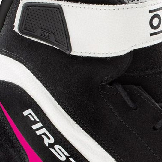 Buty OMP First MY21 czarne/różowe (FIA)